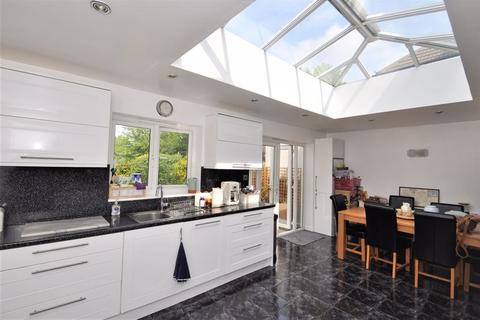 4 bedroom semi-detached house for sale, Meadow Hill, New Malden