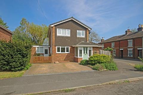 6 Mill Court, Fordingbridge, SP6 1JQ