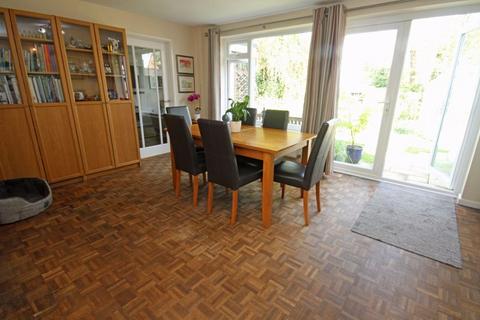 6 Mill Court, Fordingbridge, SP6 1JQ