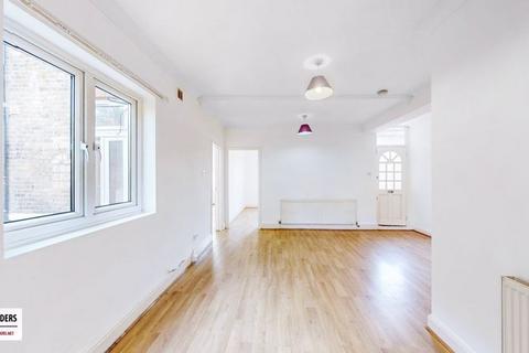 2 bedroom apartment for sale, Gladding Road, Manor Park, E12