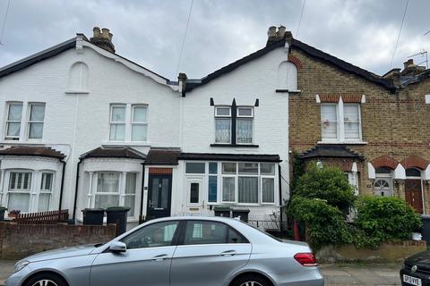 2 bedroom terraced house to rent, Eleanor Road, Bounds Green N11