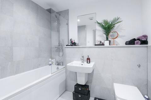 92 Whitestone Way, Croydon, CR0 4FG
