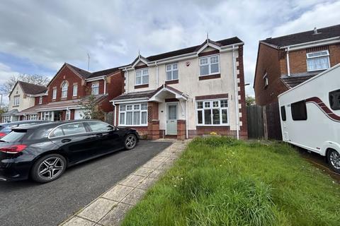4 bedroom detached house to rent, Rockingham Drive, Stoke-On-Trent