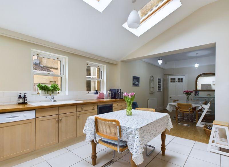 Kitchen dining area