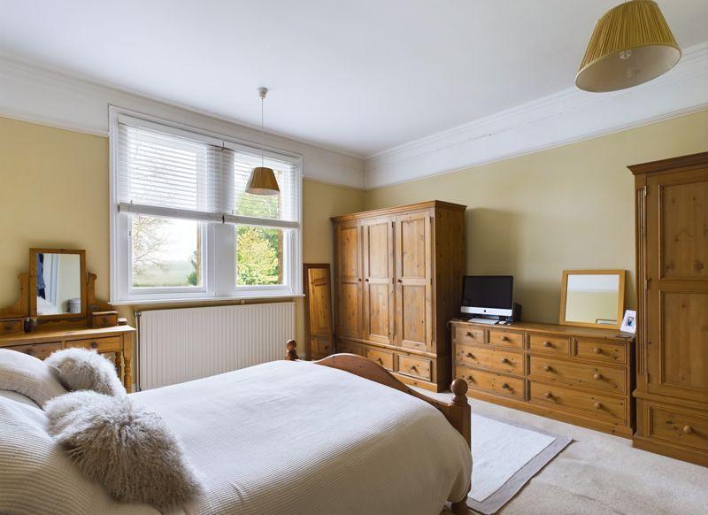 Bedroom with ensuite