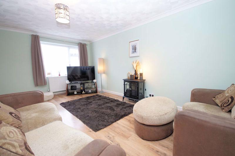 Elmore Road, LeeOnTheSolent, PO13 2 bed semidetached house for sale
