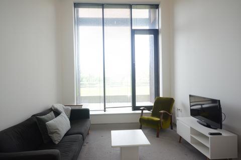 1 bedroom apartment to rent, Lake Shore, BS13