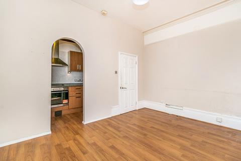 1 bedroom flat to rent, Surbiton Hill Road, KT6