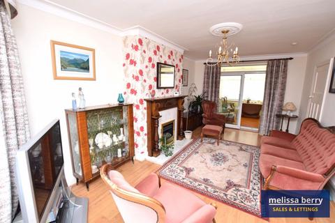 3 bedroom semi-detached house for sale, Caister Avenue, Manchester M45