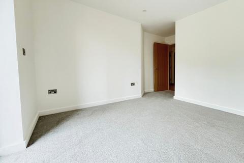 2 bedroom apartment to rent, Pyramid House, Ashford