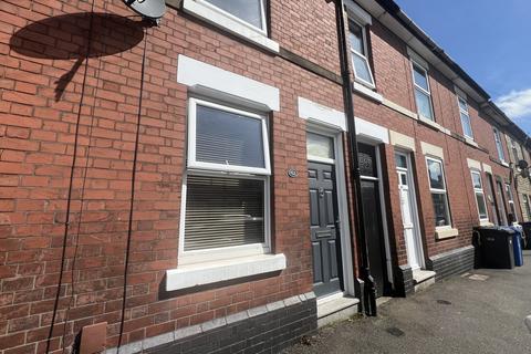 2 bedroom terraced house to rent, Stockbrook Road, Derby