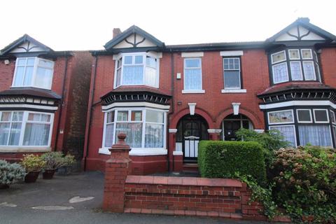 4 bedroom semi-detached house for sale, Richmond Avenue, Manchester M25