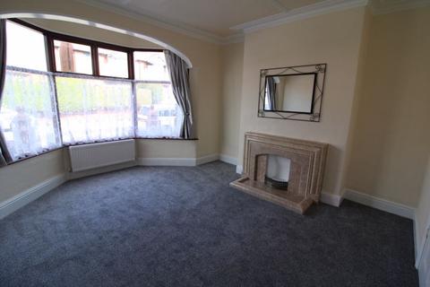 4 bedroom semi-detached house for sale, Richmond Avenue, Manchester M25