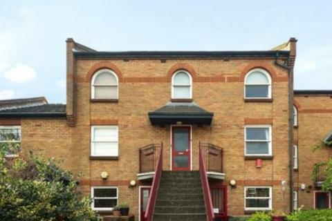 2 bedroom apartment to rent, Victoria Park Road, London E9