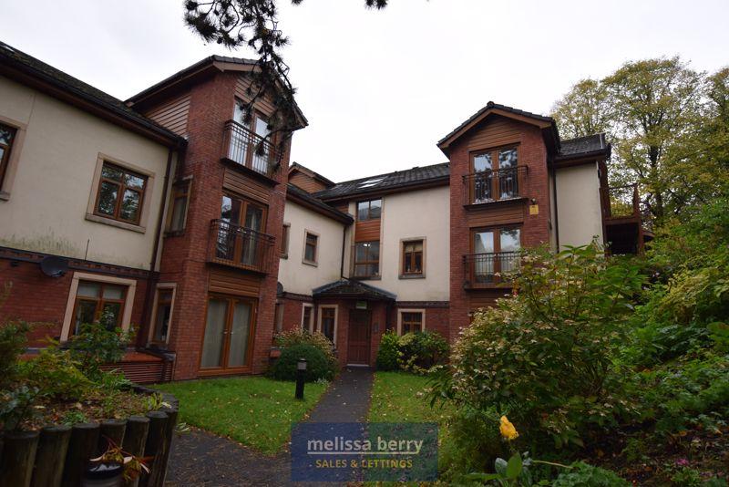 Bury New Road, Manchester M25 2 bed apartment to rent £1,100 pcm (£