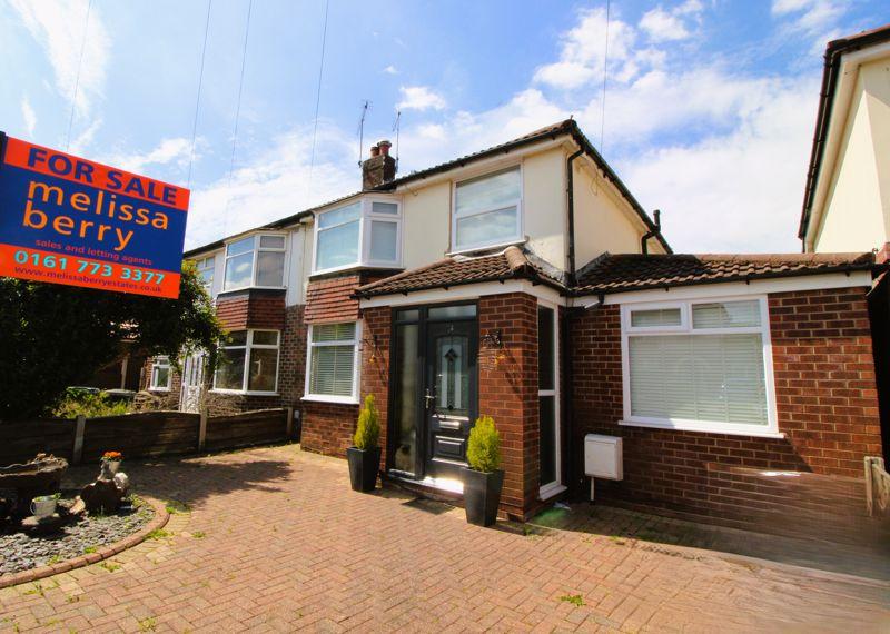 Alexander Drive, Bury BL9 4 bed semidetached house for sale £315,000