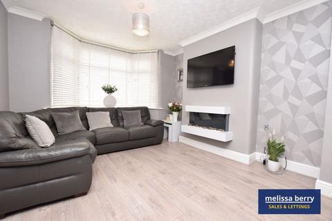 14 Alexander Drive, Bury, BL9 8PF