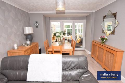 14 Alexander Drive, Bury, BL9 8PF