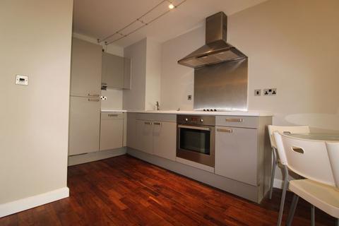 1 bedroom apartment to rent, Longfield Centre, Manchester M25