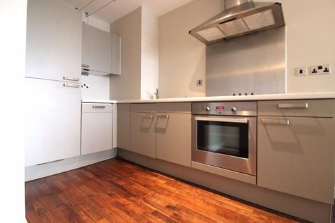 1 bedroom apartment to rent, Longfield Centre, Manchester M25