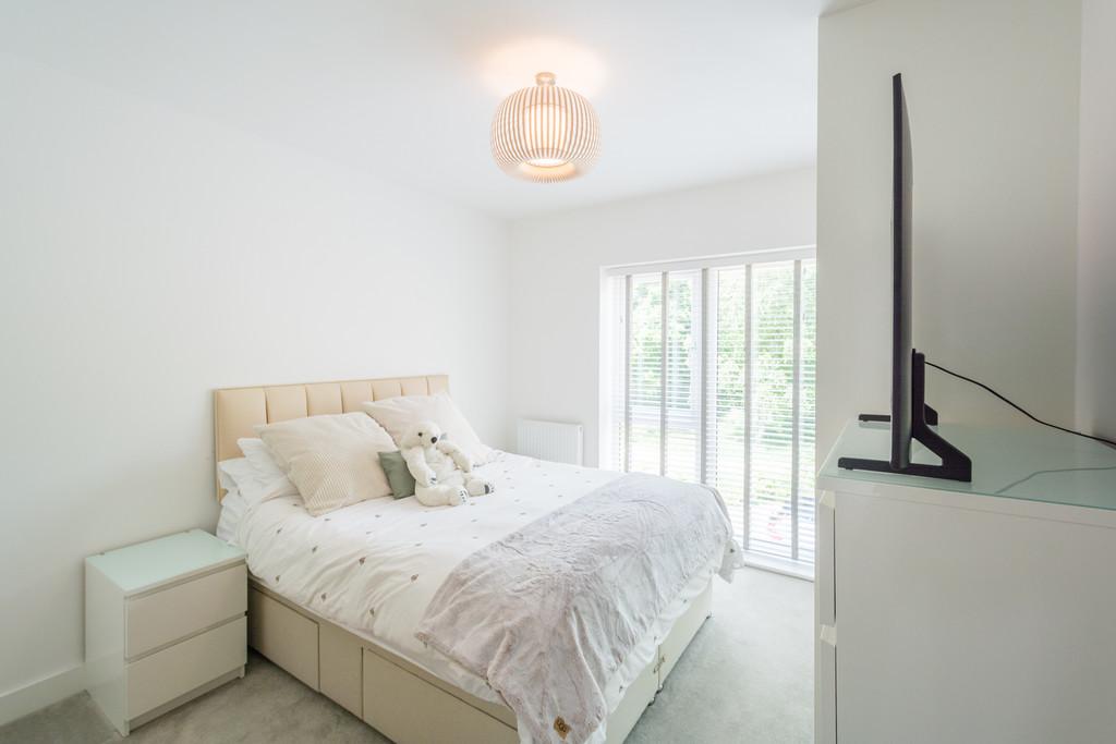 8 Janes Grove Empty -5