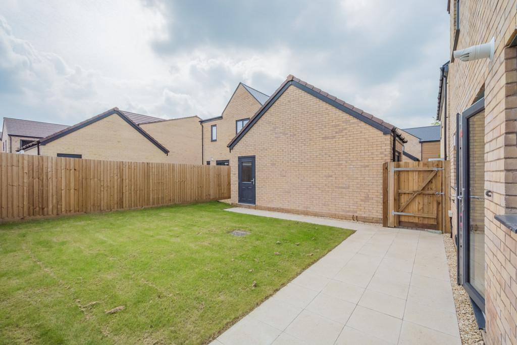 8 Janes Grove -10