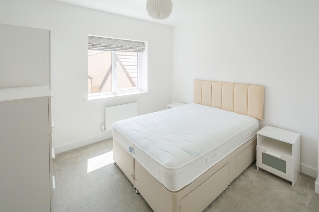 8 Janes Grove Empty -2