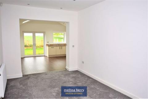 3 bedroom semi-detached house to rent, Leach Street, Manchester M25