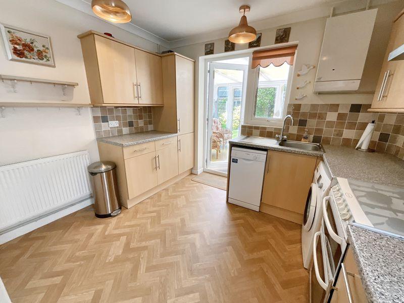 MUDEFORD CHRISTCHURCH 2 bed semidetached house for sale £425,000