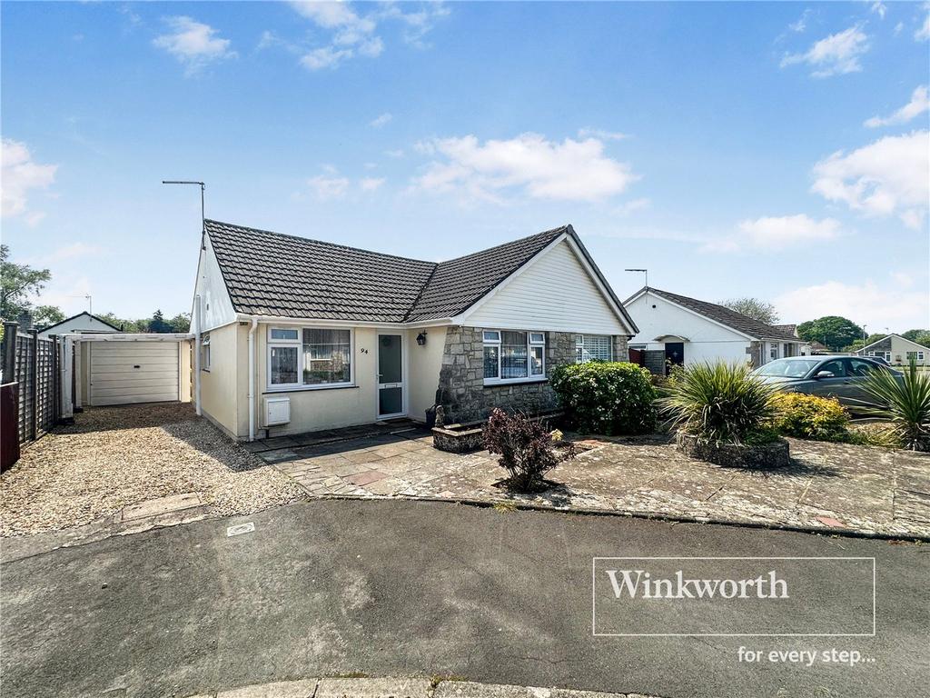 Coppice Avenue, Ferndown BH22 2 bed bungalow for sale £325,000