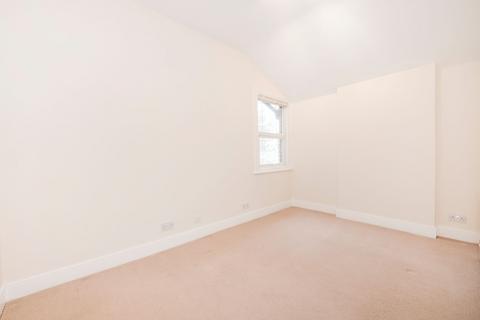 2 bedroom flat to rent, Broughton Road, W13