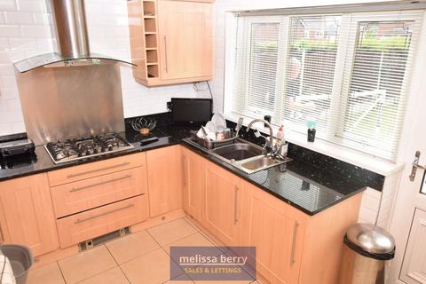 2 Bleasdale Close, Bury, BL9 8EW