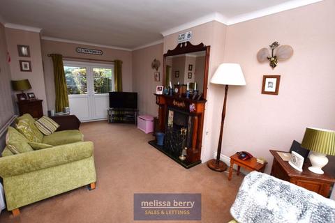 3 bedroom semi-detached house for sale, Hilton Lane, Manchester M25