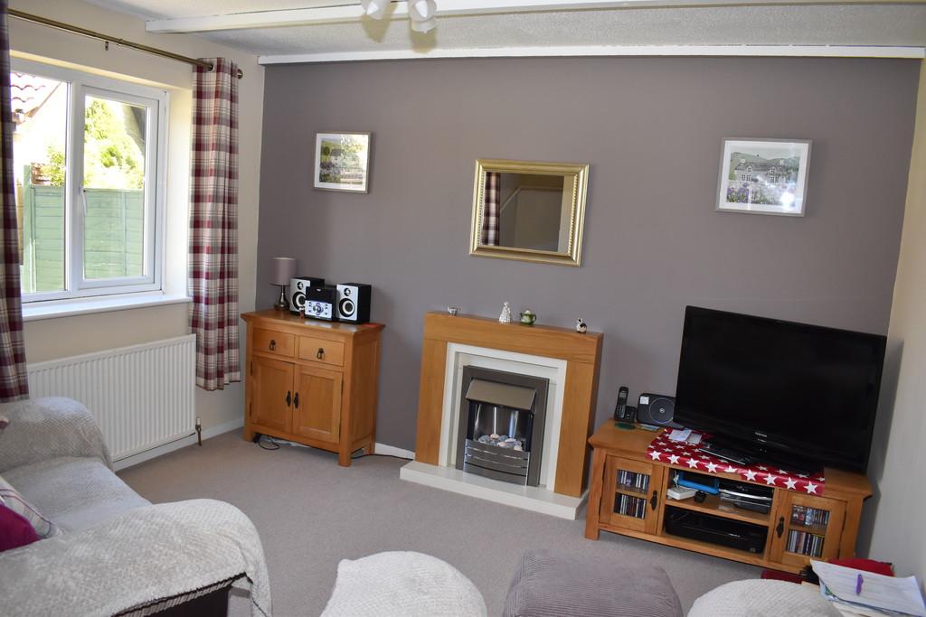 Perrymead, WestonsuperMare BS22 2 bed terraced house for sale £215,000