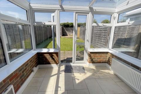 2 bedroom end of terrace house for sale, Lyndon Gardens, High Wycombe HP13