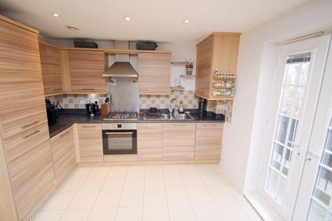 2 bedroom apartment for sale, Wellesbourne Crescent, High Wycombe HP13