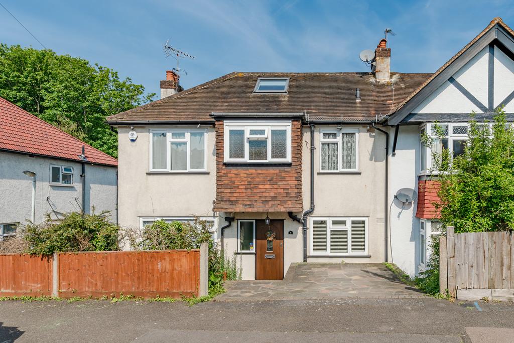 Reddown Road, Coulsdon CR5 3 bed semidetached house for sale £525,000