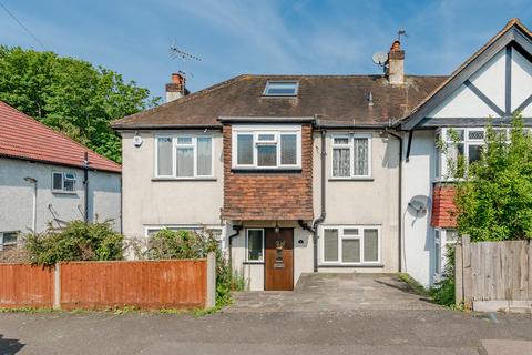 8 Reddown Road, Coulsdon, CR5 1AX
