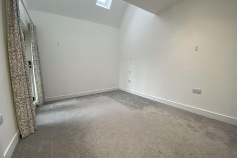 3 bedroom end of terrace house to rent, Gloucester Road, Cheltenham GL51