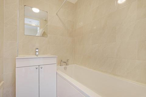 2 Gibson Close, North Weald, Epping, CM16 6JS