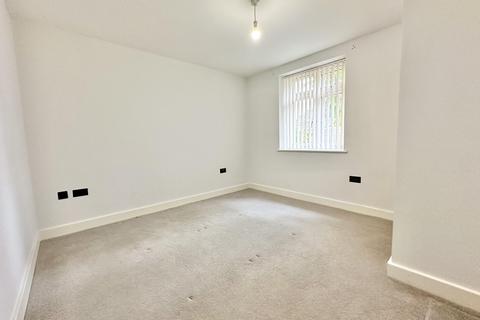 3 bedroom apartment for sale, Beaufoys Avenue, Ferndown BH22