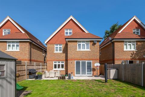 5 bedroom detached house for sale, Astor Gardens, Horley, Surrey, RH6