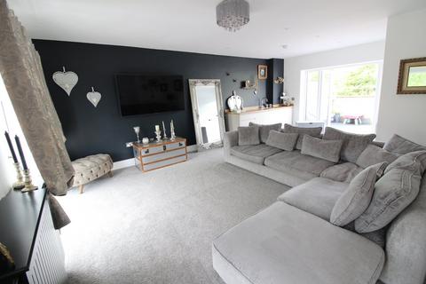 74 River View, Haworth, Keighley, BD22 8SB