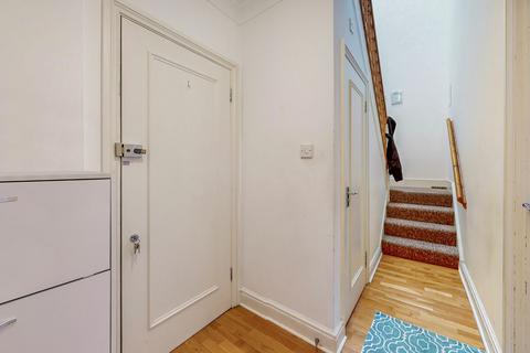3 bedroom flat for sale, Flat 5, Minster Road NW2