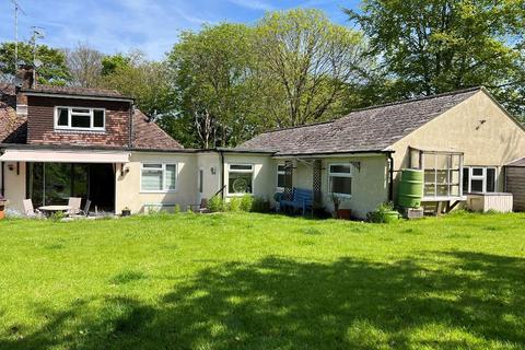 8 Clays Hill, Bramber, Steyning, BN44 3WD