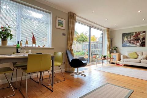 8 Clays Hill, Bramber, Steyning, BN44 3WD