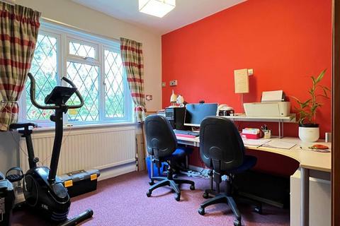 8 Clays Hill, Bramber, Steyning, BN44 3WD