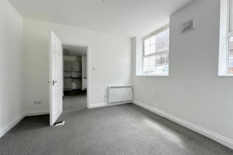 1 bedroom maisonette to rent, Peak Place, Buxton Road, Luton, LU1 1RE
