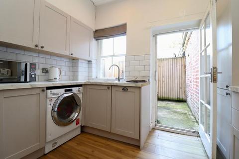 3 bedroom terraced house for sale, High Street, Wingham, Canterbury, Kent, CT3 1AW