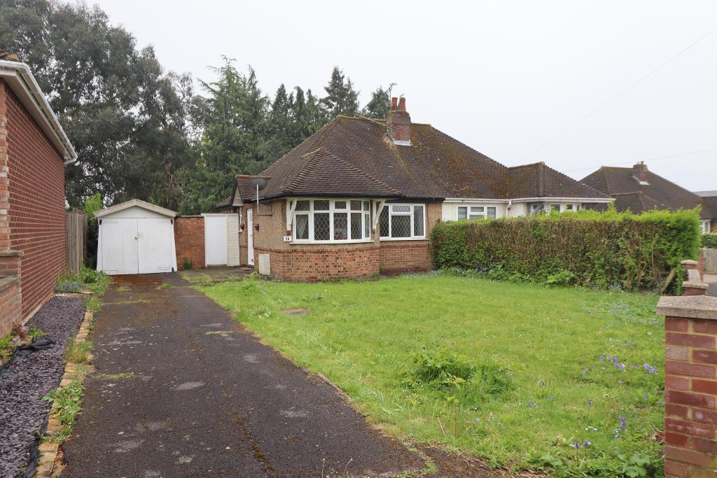Poplars Close, Stopsley, Luton... 2 bed bungalow for sale £340,000